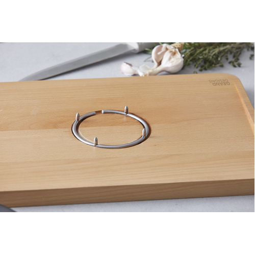 Grand Designs Beechwood Spiked Carving Board